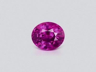 Негретый сапфир Vivid Pink в огранке овал 1,55 карата, Шри-Ланка photo