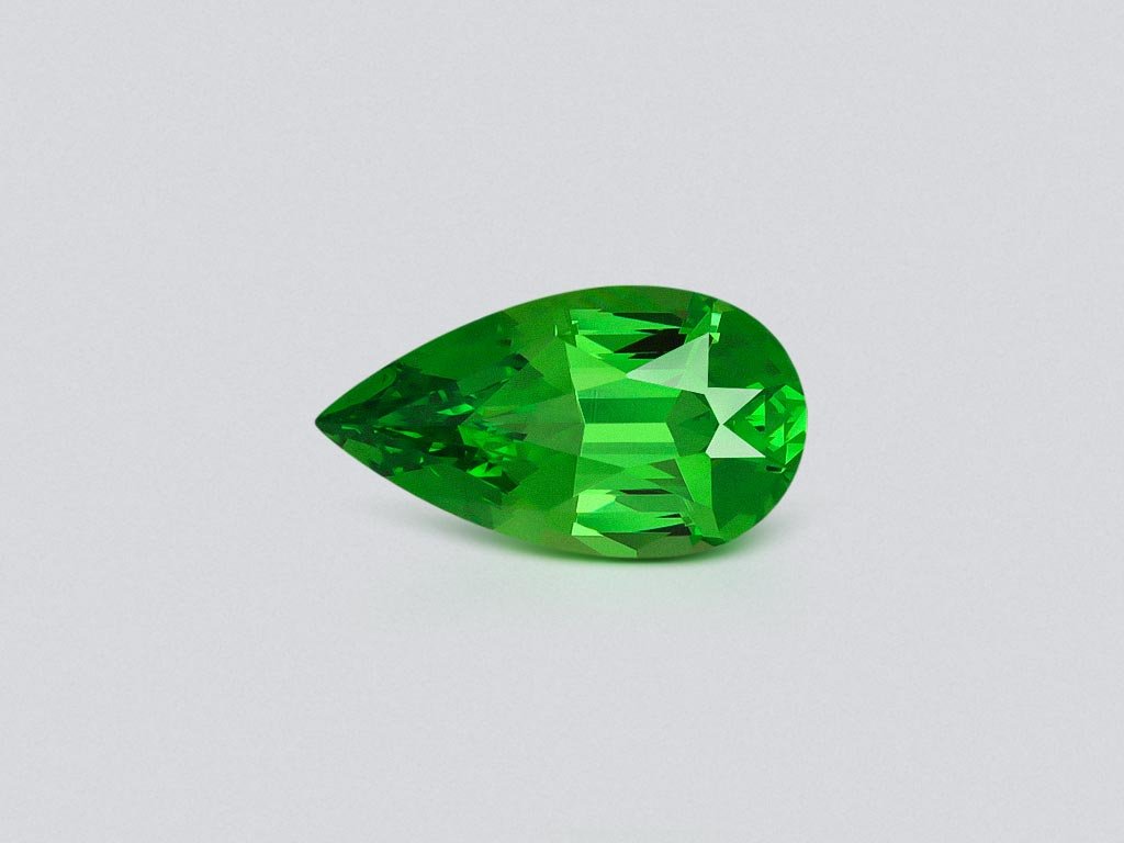 Гранат цаворит Intense Green в огранке груша 1,93 карата, Танзания  Изображение №1