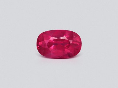 Шпинель Махенге Vivid Pink в огранке кушон 4,12 карата, Танзания photo