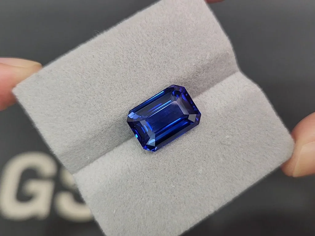 Крупный сапфир Royal Blue в огранке октагон 10,02 карат, Шри-Ланка Изображение №4