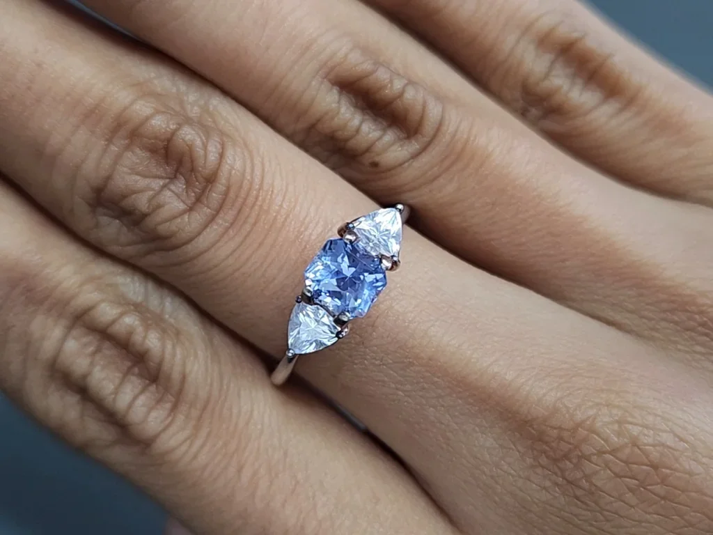 Негретый сапфир Pastel Blue в огранке радиант 1,51 карат, Шри-Ланка  Изображение №5