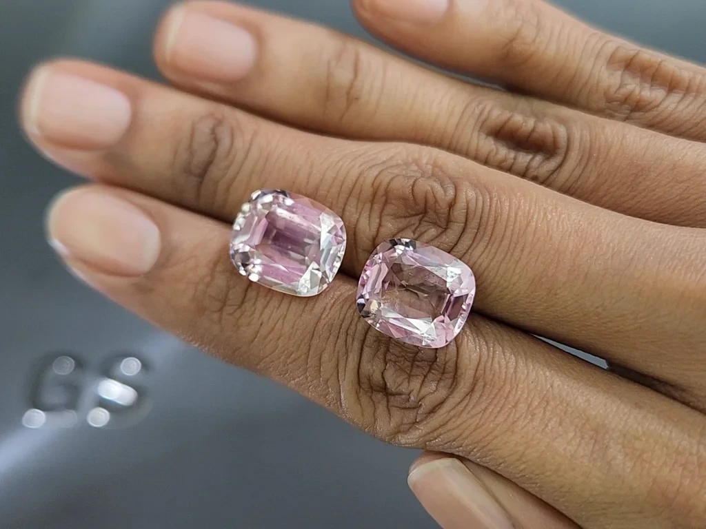 Пара турмалинов Baby Pink в огранке кушон 17,92 карат, Колумбия Изображение №2