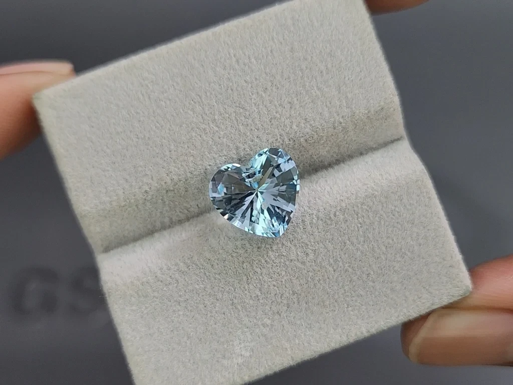 Топаз Sky blue в высокоточной огранке сердце 4,00 карат, Мадагаскар Изображение №4