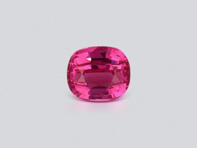 Розовая шпинель Махенге цвета Hot pink в огранке кушон 2,03 карата, Танзания photo