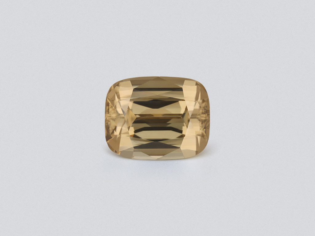 Крупный циркон в огранке кушон 32,06 карат, Танзания Изображение №1