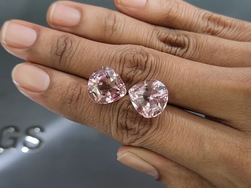 Пара турмалинов Baby Pink в огранке груша 22,58 карат, Колумбия Изображение №2