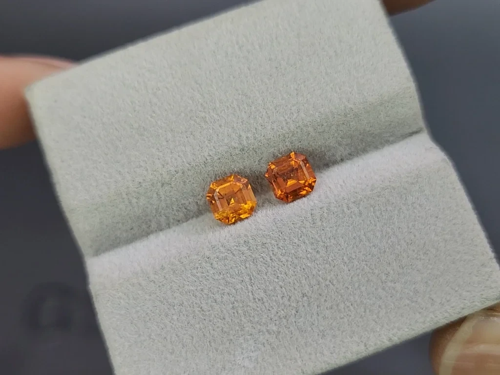 Пара спессартинов Mandarin в огранке ашер 1,39 карат, Африка Изображение №4