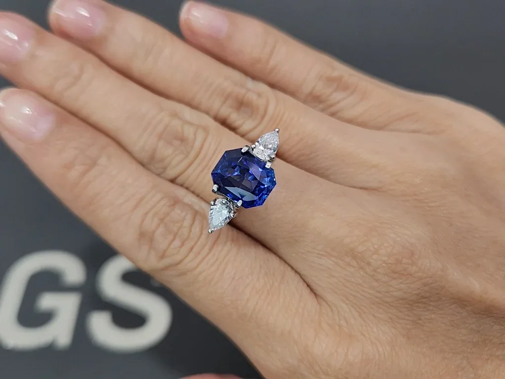 Сапфир Royal Blue в огранке радиант 5,02 карат, Шри-Ланка Изображение №5