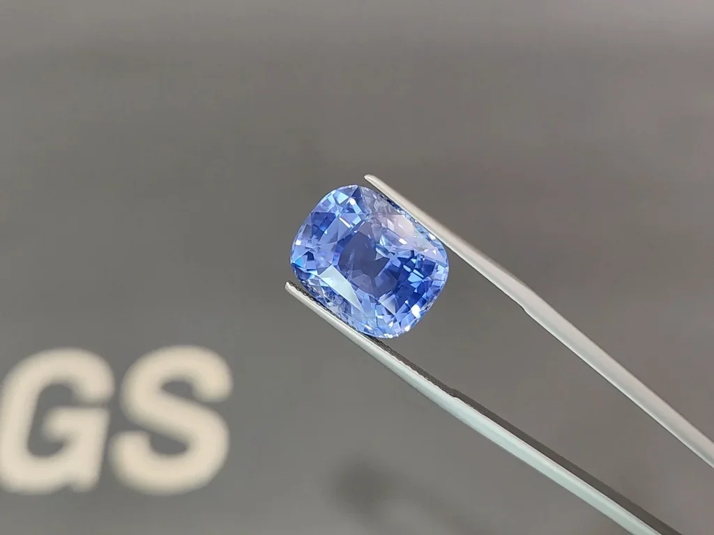 Крупный негретый сапфир Cornflower Blue в огранке кушон 18,32 карат, Шри-Ланка Изображение №3