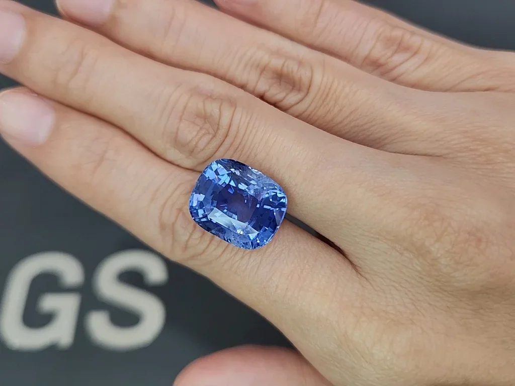 Крупный негретый сапфир Cornflower Blue в огранке кушон 18,32 карат, Шри-Ланка Изображение №2
