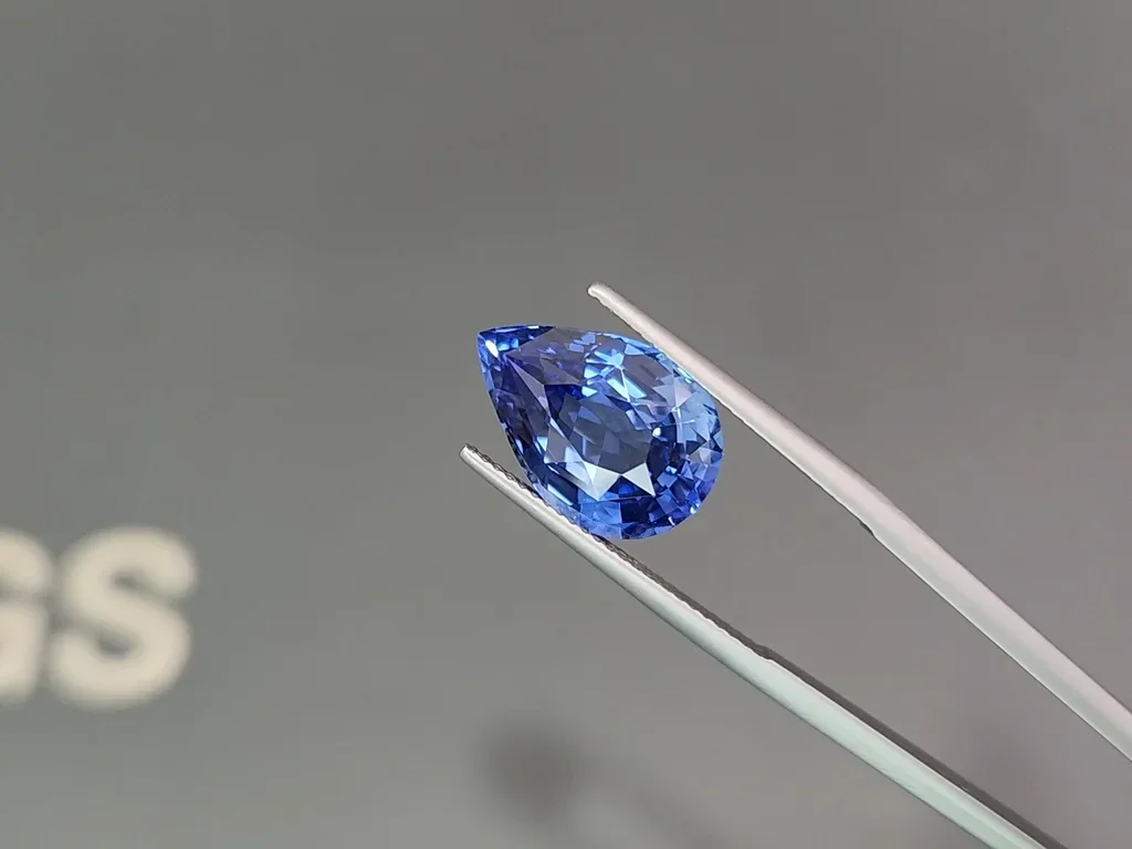 Сапфир Cornflower Blue в огранке груша 8,70 карат, Шри-Ланка Изображение №3