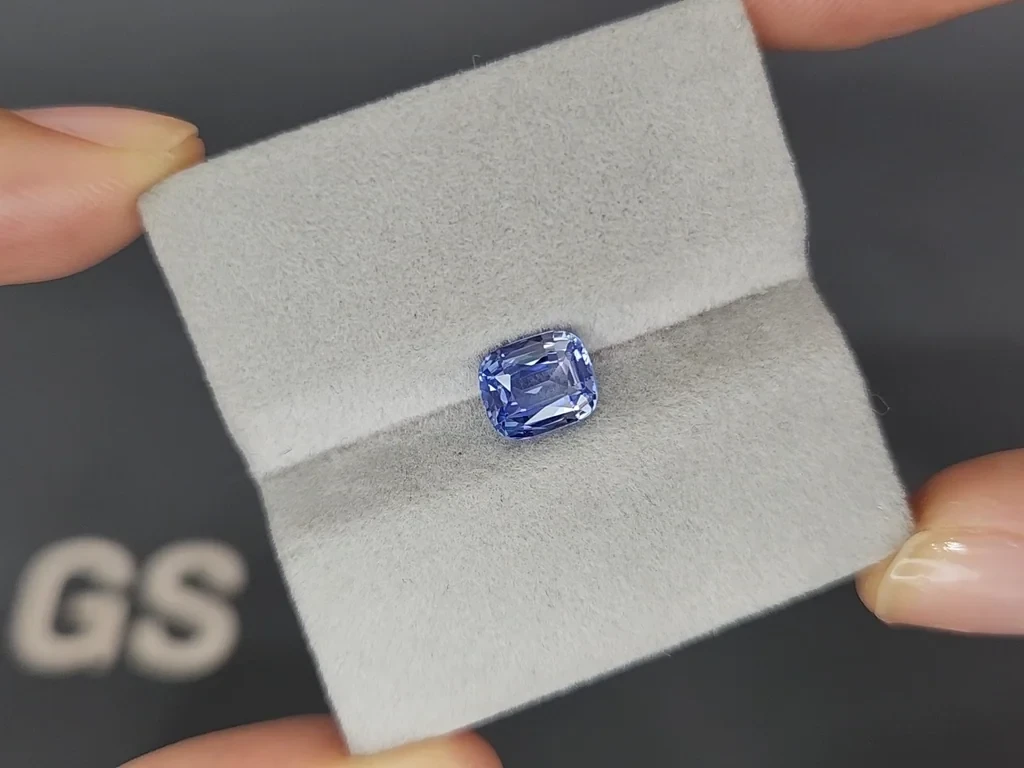 Негретый синий сапфир в огранке кушон 2,16 карат, Шри-Ланка Изображение №4