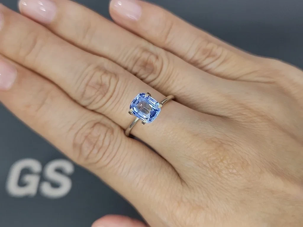 Негретый синий сапфир в огранке кушон 2,16 карат, Шри-Ланка Изображение №5