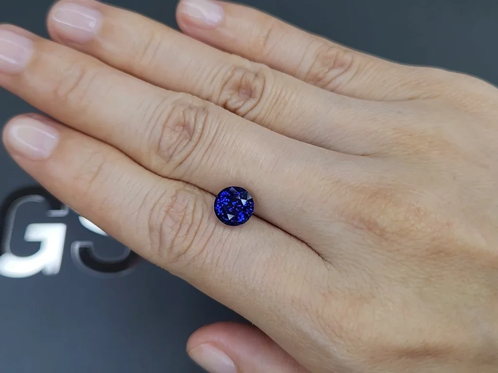 Синий сапфир цвета Royal Blue в огранке круг 3,15 карата, Шри-Ланка  Изображение №2
