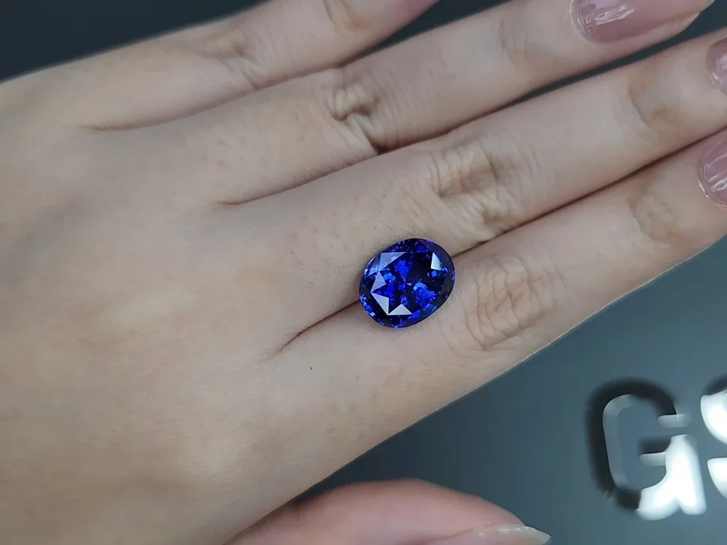 Cиний сапфир Royal Blue в огранке овал 7,42 карата, Шри-Ланка Изображение №2