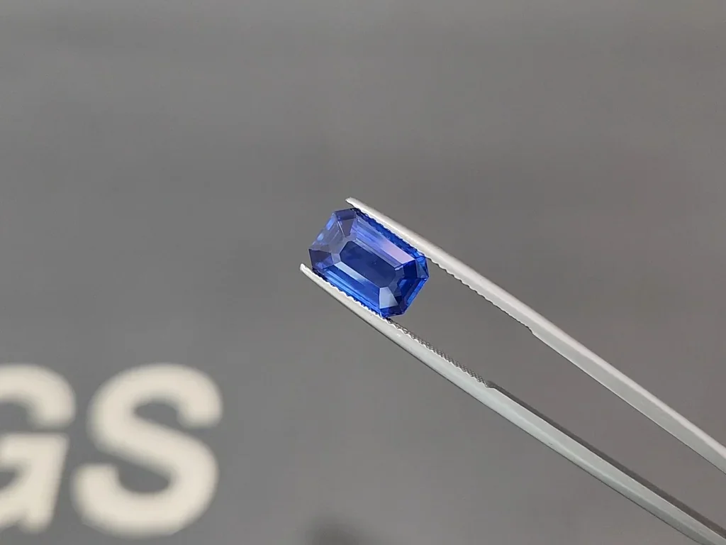Сапфир Royal Blue в огранке октагон 4,01 карат, Шри-Ланка Изображение №3