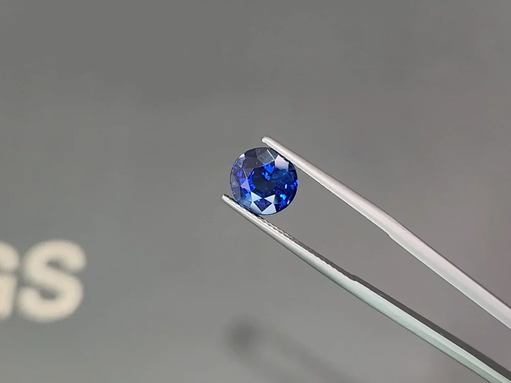 Сапфир Royal Blue в огранке круг 4,02 карат, Шри-Ланка  Изображение №3