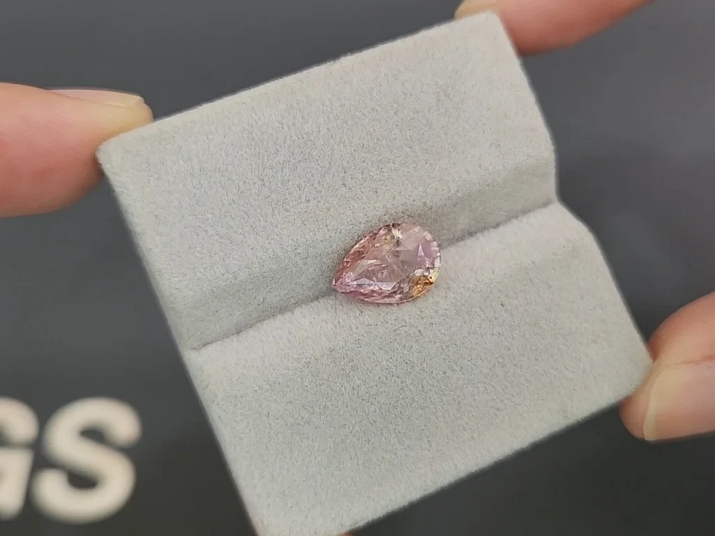 Негретый сапфир Падпараджа в огранке груша 3,54 карата, Шри-Ланка Изображение №4