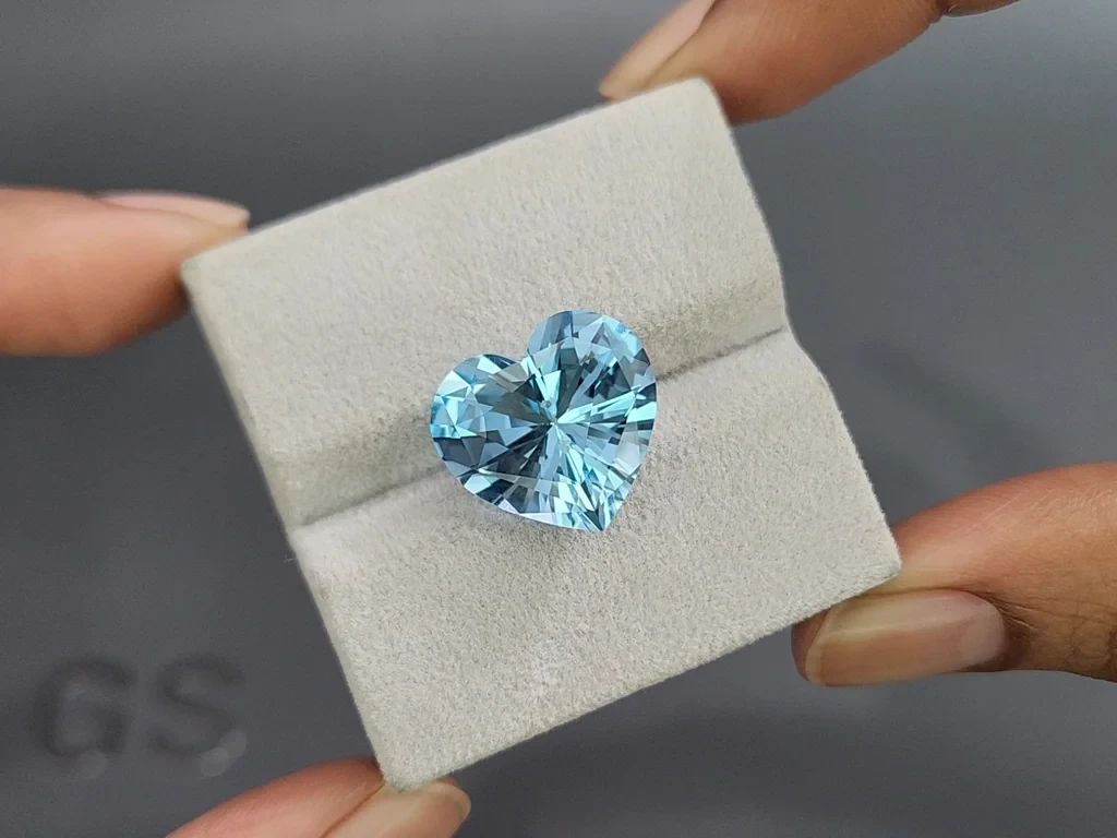 Топаз Sky blue в высокоточной огранке сердце 13,49 карат, Мадагаскар Изображение №4