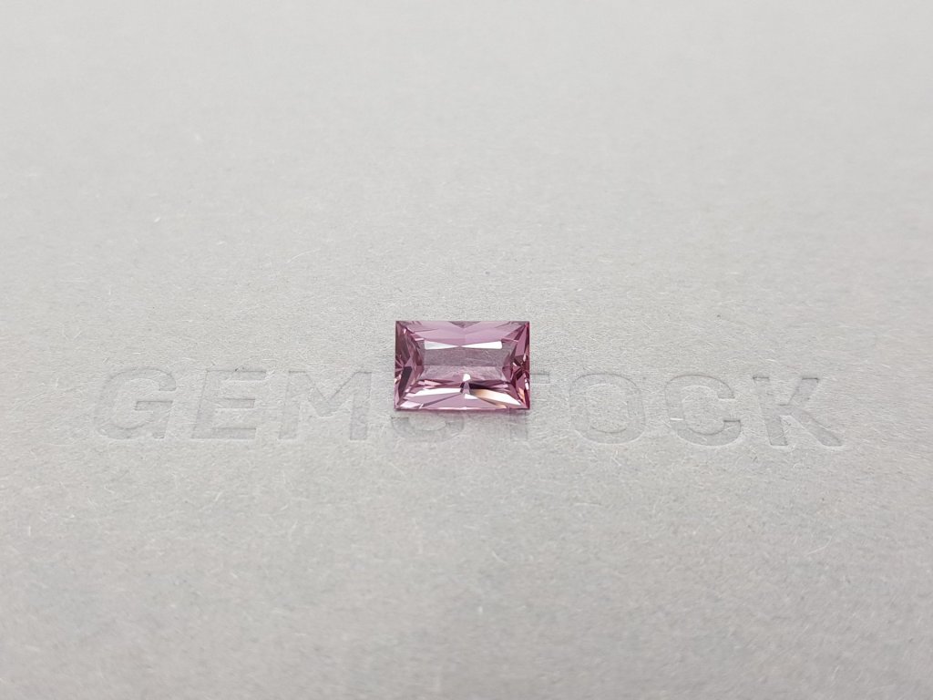Шпинель розовато-пурпурного цвета в огранке багет 2,04 карата, Вьетнам, ICA Изображение №1