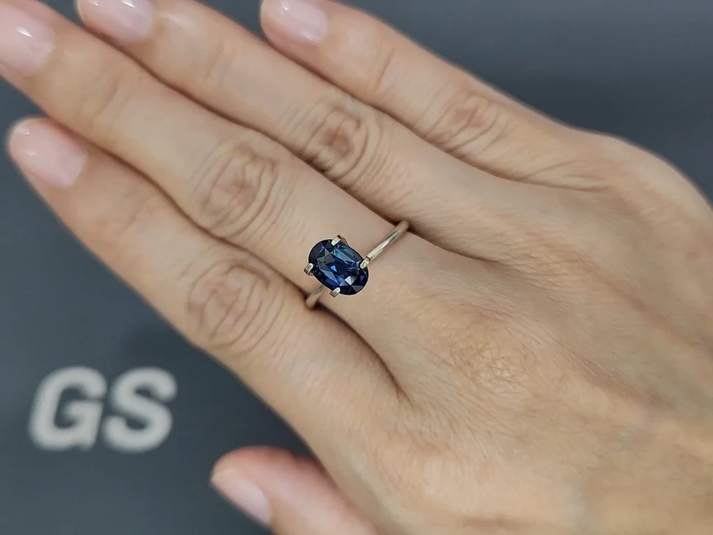 Негретый сапфир Teal в огранке овал 2,01 карат, Шри-Ланка Изображение №5