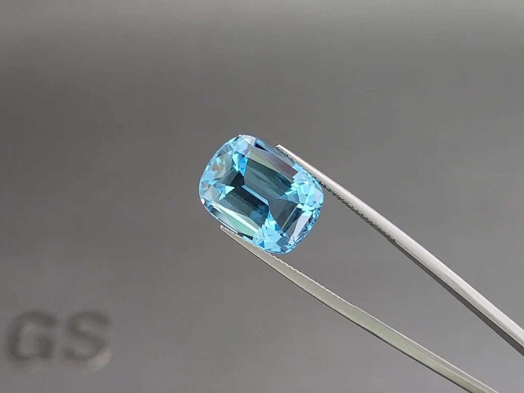Топаз Sky blue в высокоточной огранке кушон 15,47 карат, Мадагаскар Изображение №3