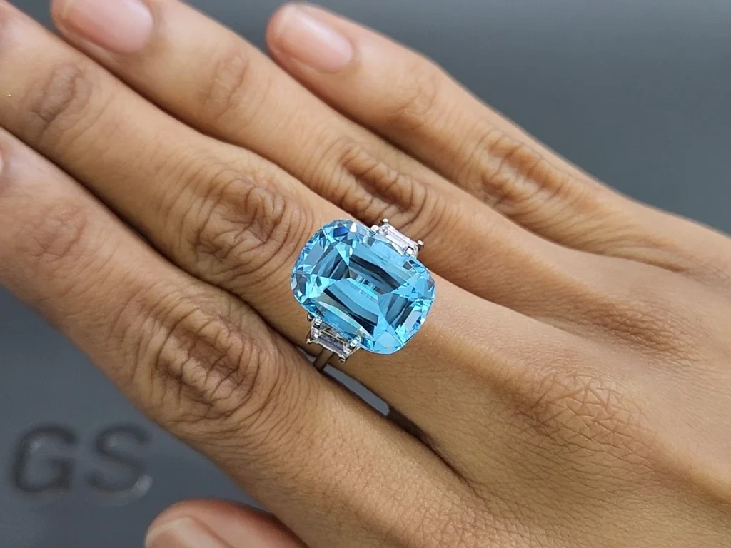 Топаз Sky blue в высокоточной огранке кушон 15,47 карат, Мадагаскар Изображение №5