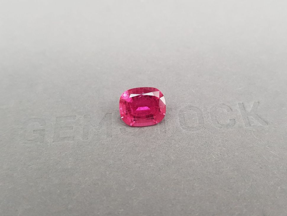 Кольцо с ярко-розовым рубеллитом 2,32 карат в белом золоте 750 пробы Изображение №5