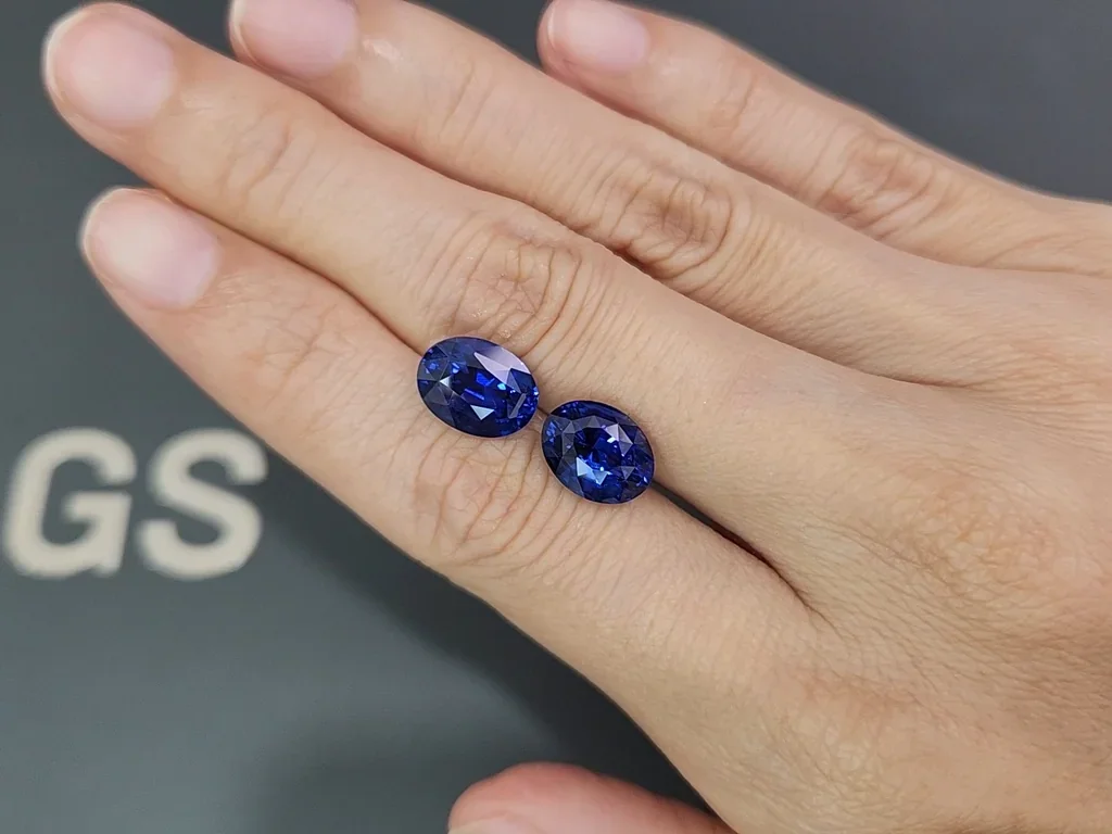 Пара сапфиров Royal Blue в огранке кушон 9,04 карат, Шри-Ланка Изображение №2