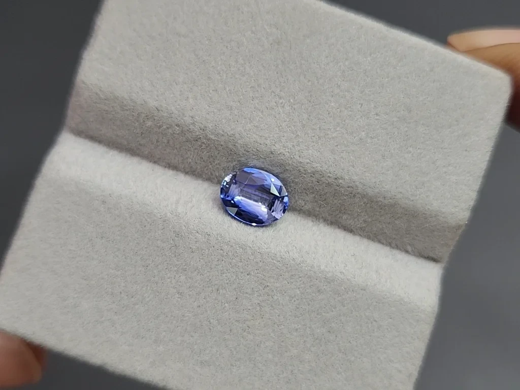 Сапфир Bi-color в огранке овал 1,05 карат, Шри-Ланка Изображение №4