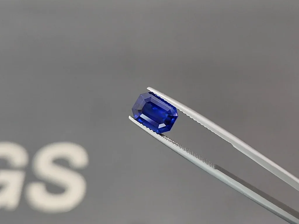 Сапфир Royal Blue в огранке октагон 3,14 карат, Шри-Ланка  Изображение №3