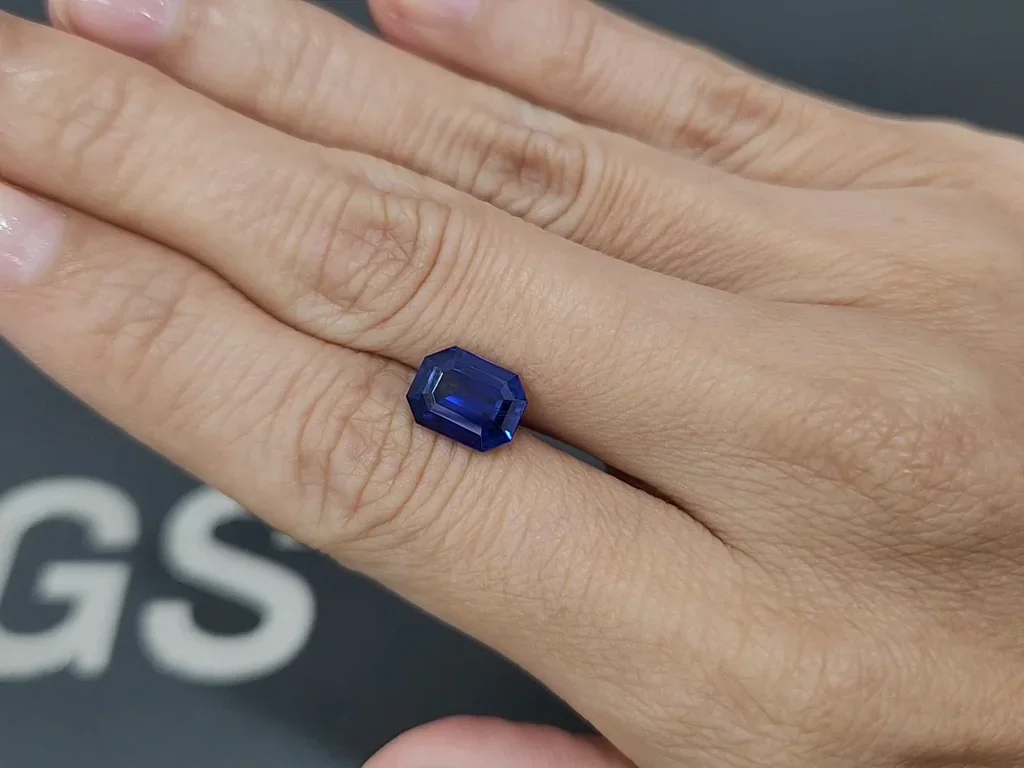 Сапфир Royal Blue в огранке октагон 3,14 карат, Шри-Ланка  Изображение №2