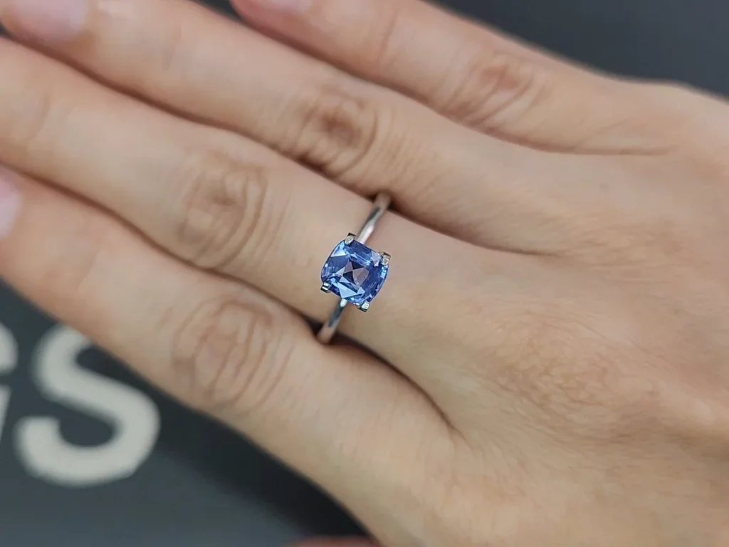 Негретый сапфир Pastel Blue в огранке кушон 1,54 карат, Шри-Ланка  Изображение №5