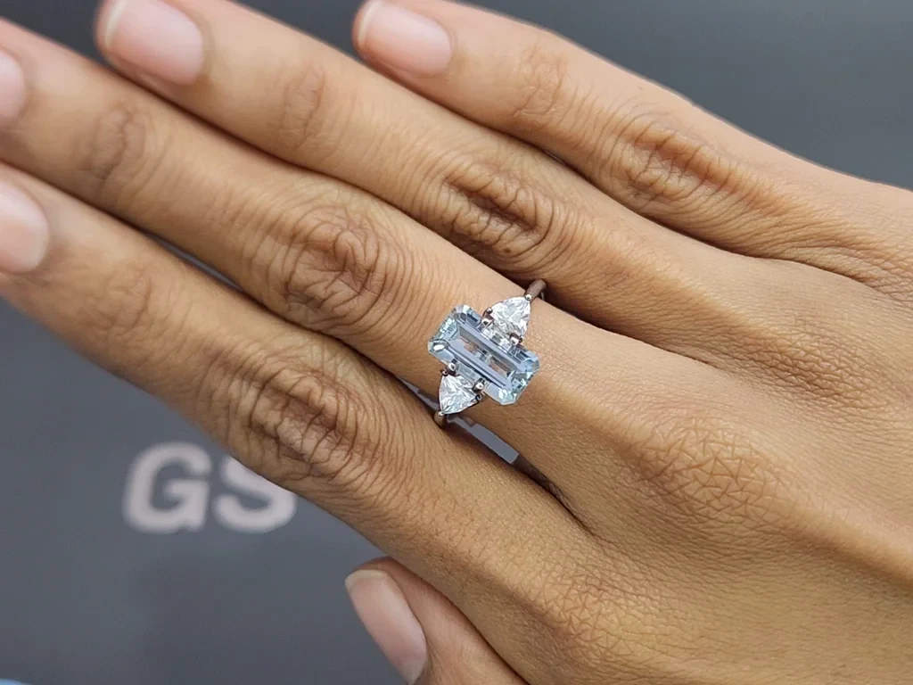 Аквамарин в огранке октагон 2,73 карат, Мадагаскар  Изображение №5