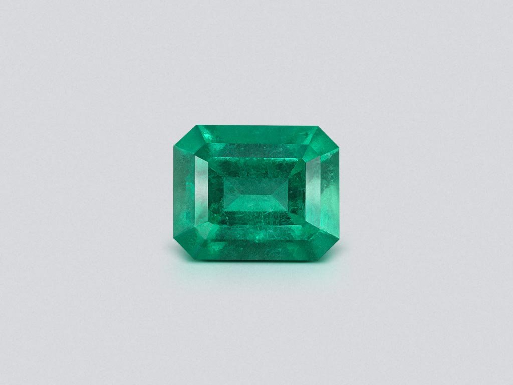 Изумруд цвета Vivid Green в огранке октагон 0,89 карат, Колумбия Изображение №1