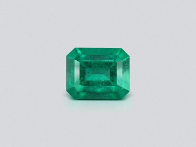 Изумруд цвета Vivid Green в огранке октагон 0,89 карат, Колумбия photo