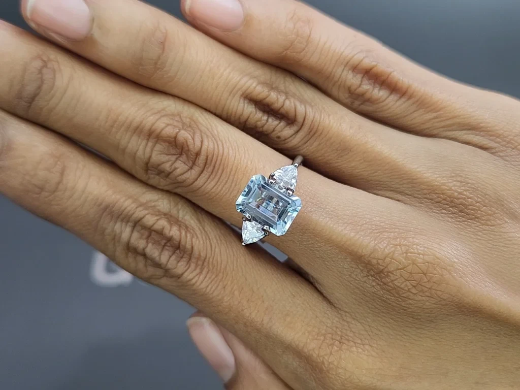 Аквамарин в огранке октагон 2,57 карат, Мадагаскар  Изображение №5