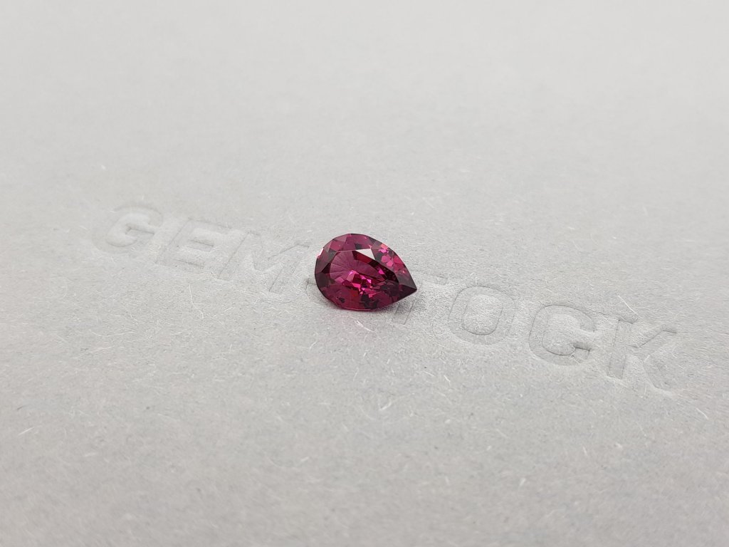 Пурпурный гранат родолит в огранке груша 1,43 карата, Шри-Ланка Изображение №3