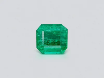 Насыщенный изумруд цвета Vivid Green 5,64 карат из Замбии, GFCO photo