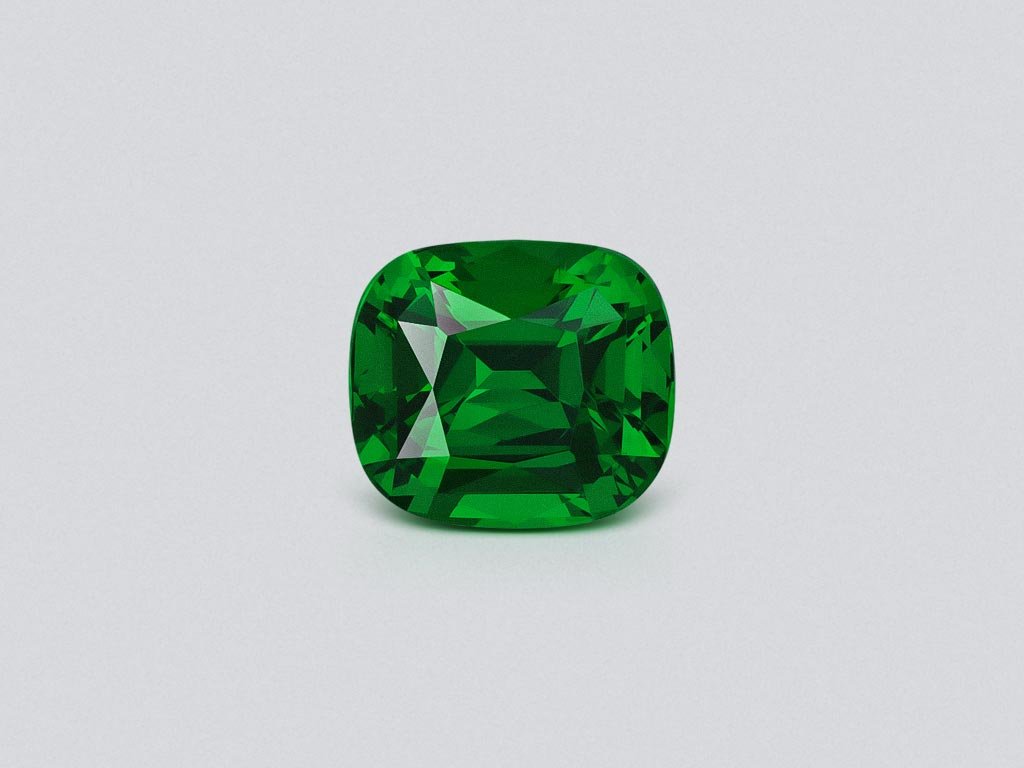 Гранат цаворит Vivid Green в огранке кушон 2,25 карата, Танзания  Изображение №1