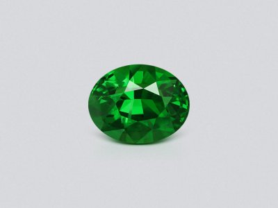 Гранат цаворит Vivid Green в огранке овал 1,02 карата, Танзания  photo