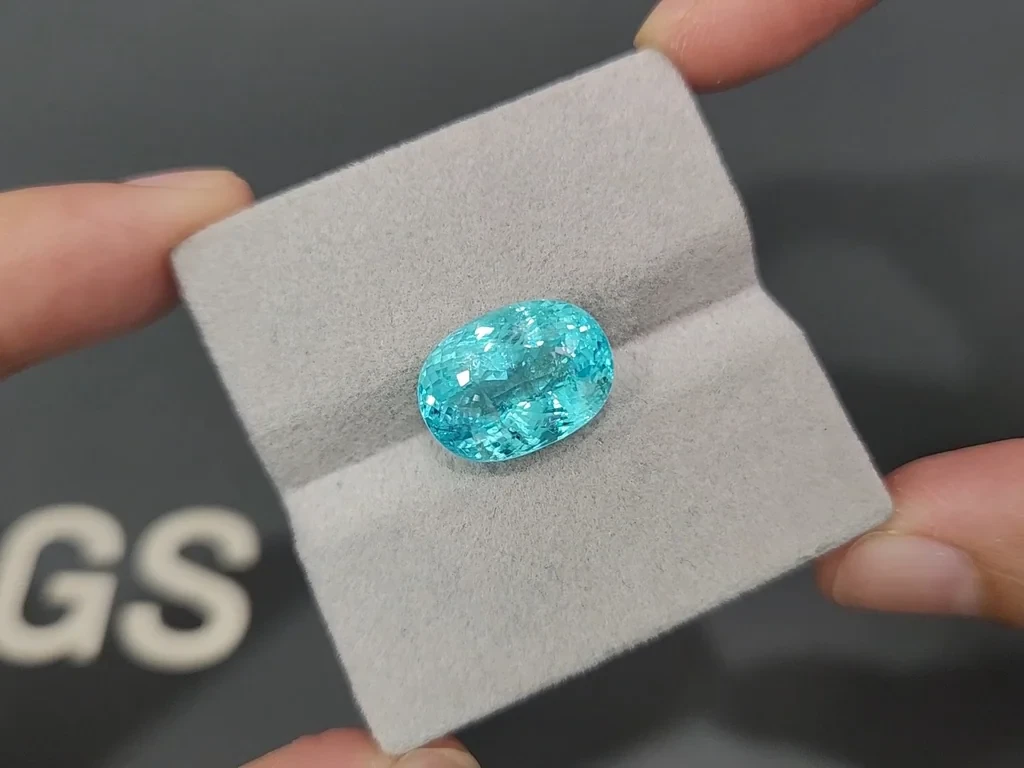 Неоновый зеленовато-голубой турмалин Параиба в огранке овал 9,91 карат, Мозамбик Изображение №4