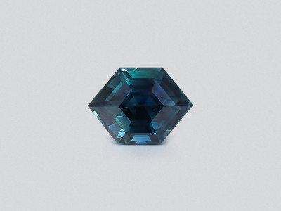 Негретый сапфир Teal в огранке гексагон 2,07 карат, Мадагаскар photo