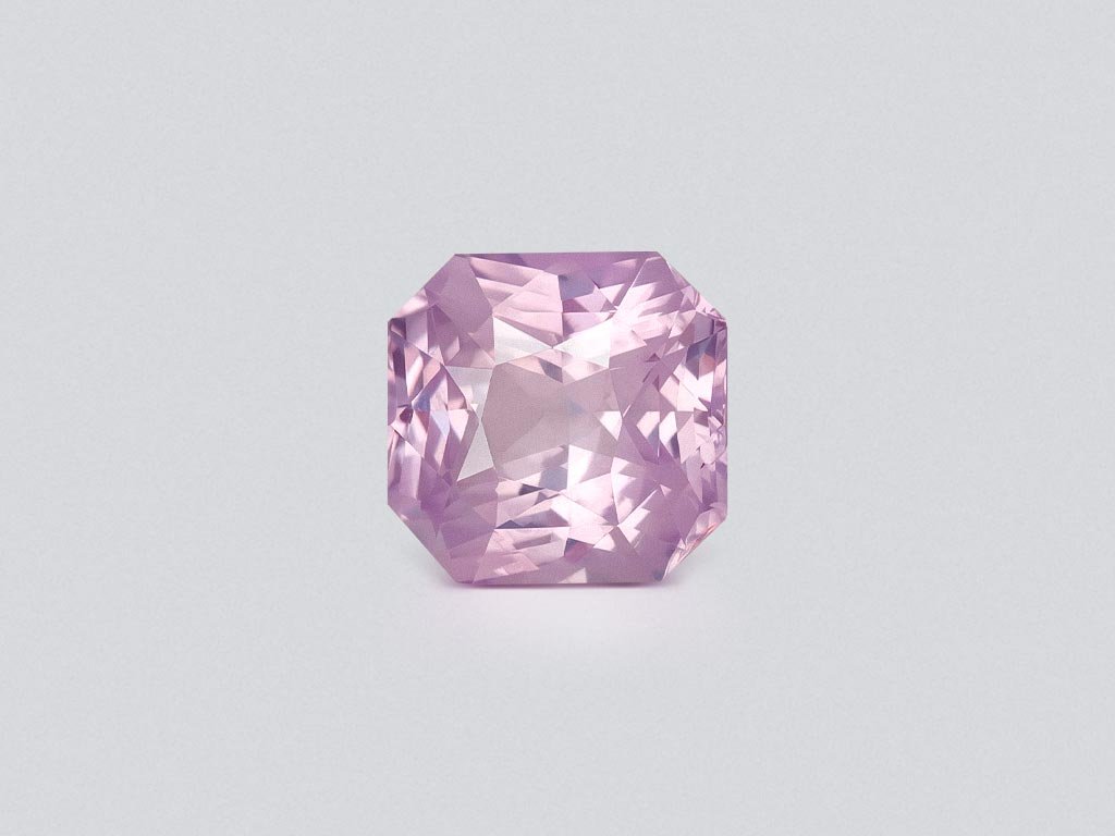 Негретый розовый сапфир цвета Baby Pink в огранке радиант 1,65 карата, Шри-Ланка Изображение №1