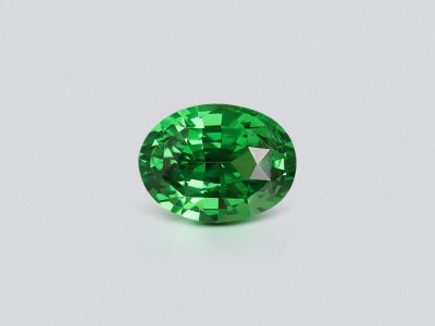 Гранат цаворит Vivid Green в огранке овал 1,50 карата, Танзания  photo