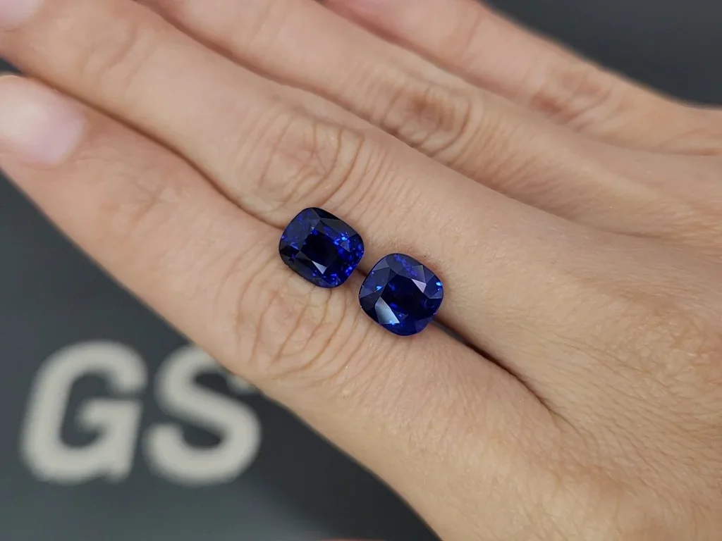Пара сапфиров Royal blue в огранке кушон 8,07 карат, Шри-Ланка Изображение №2