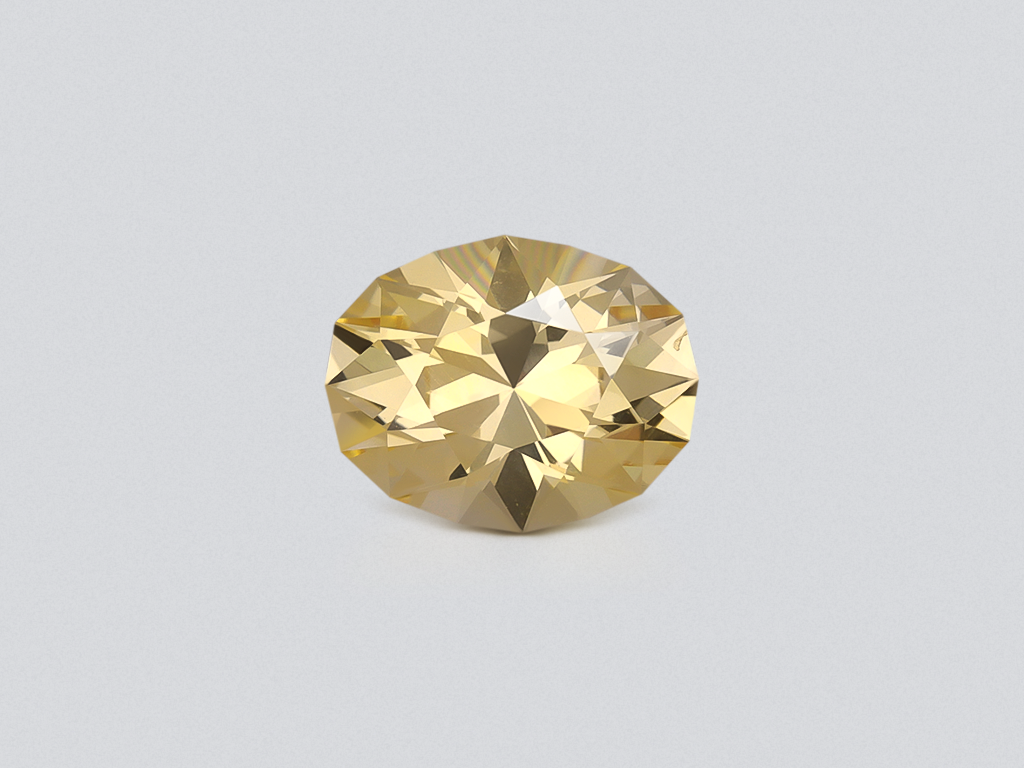 Негретый сапфир Pastel Yellow в огранке овал 2,45 карат, Шри-Ланка Изображение №1