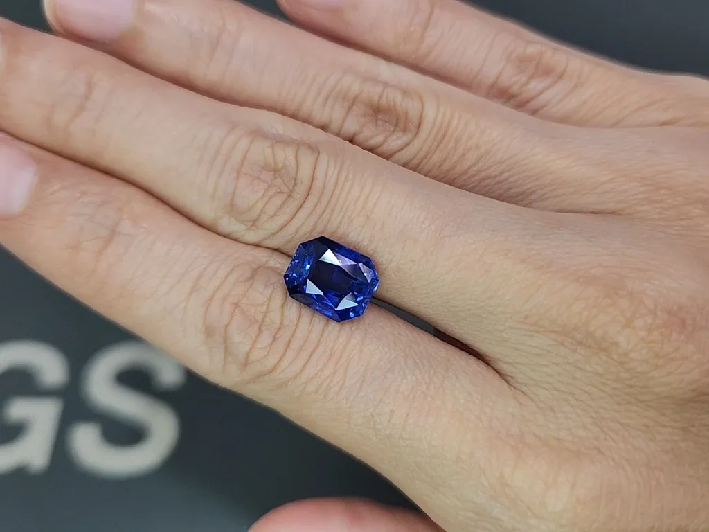 Сапфир Royal Blue в огранке октагон 5.02, Шри-Ланка Изображение №2
