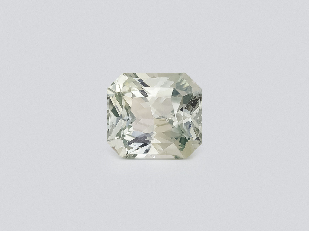 Негретый белый сапфир в огранке радиант 2,51 карат, Шри-Ланка Изображение №1