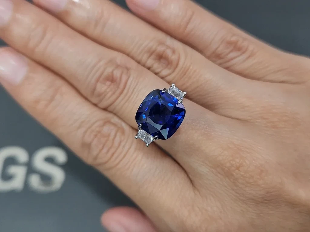 Сапфир Royal Blue в огранке кушон 6,02 карат, Шри-Ланка Изображение №4